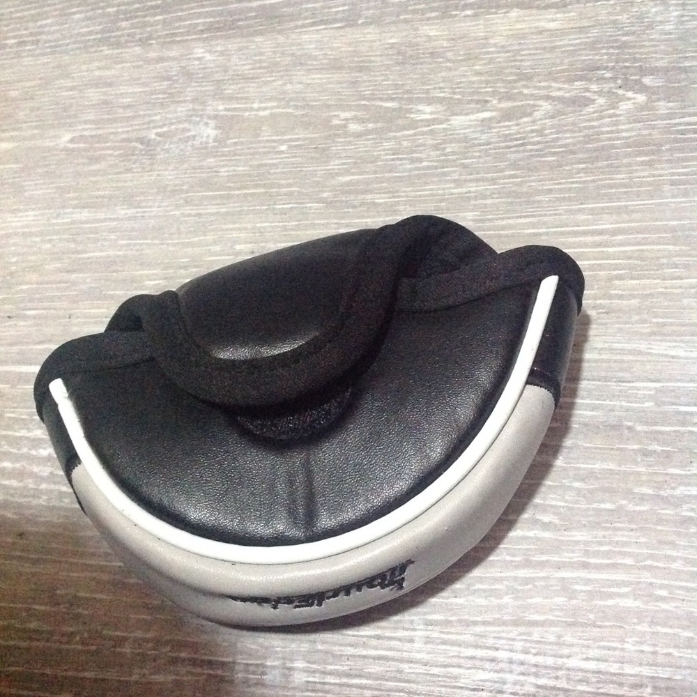 Golf club headcover